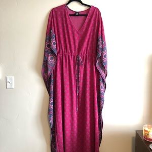 Agnes and Dora Magenta Kaftan